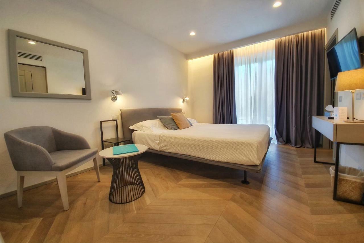 Hotel Villa Elsa Марина-ді-Масса Екстер'єр фото
